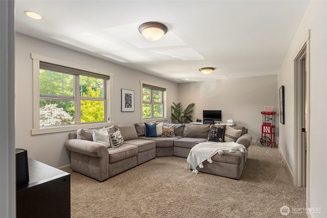 4810 Rose Avenue NE, Bainbridge Island, WA 98110