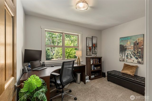 4810 Rose Avenue NE, Bainbridge Island, WA 98110