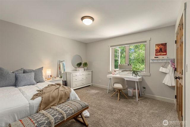 4810 Rose Avenue NE, Bainbridge Island, WA 98110