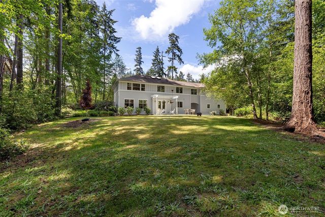 4810 Rose Avenue NE, Bainbridge Island, WA 98110