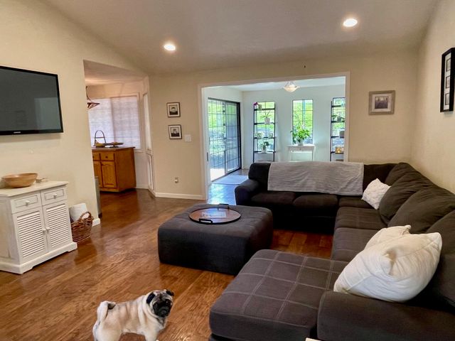 2446 Heritage Way, Medford, OR 97504