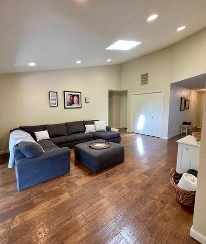 2446 Heritage Way, Medford, OR 97504