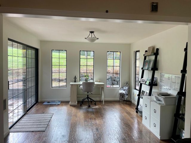 2446 Heritage Way, Medford, OR 97504