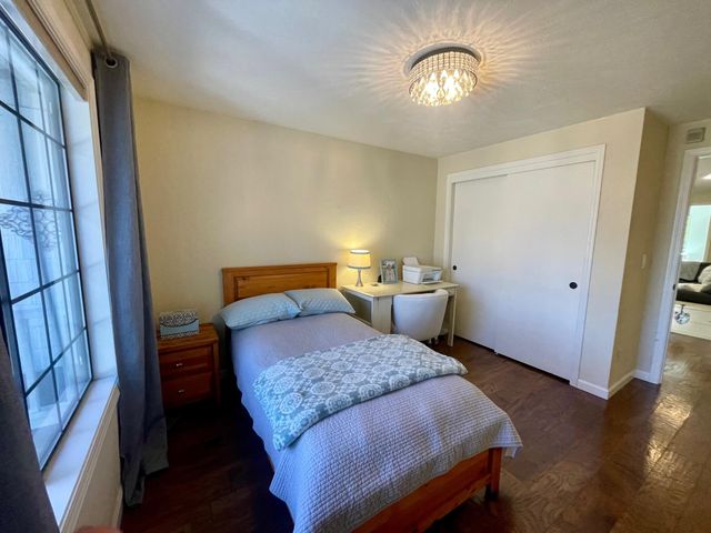 2446 Heritage Way, Medford, OR 97504