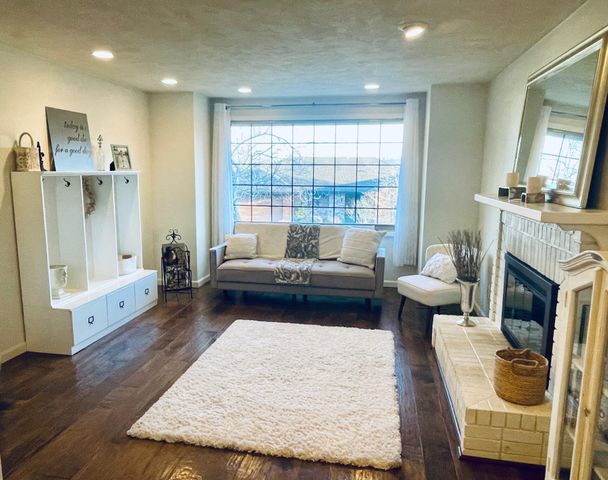 2446 Heritage Way, Medford, OR 97504