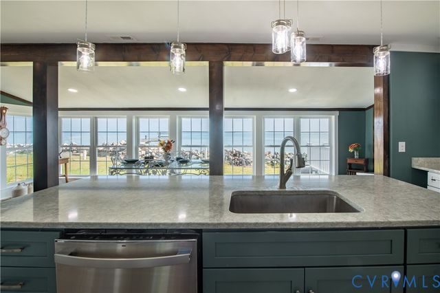 154 Riverside Dr, Deltaville, VA 23043