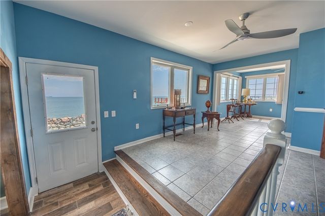 154 Riverside Dr, Deltaville, VA 23043