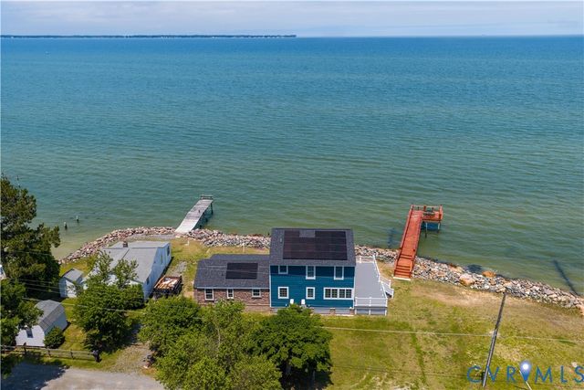 154 Riverside Dr, Deltaville, VA 23043