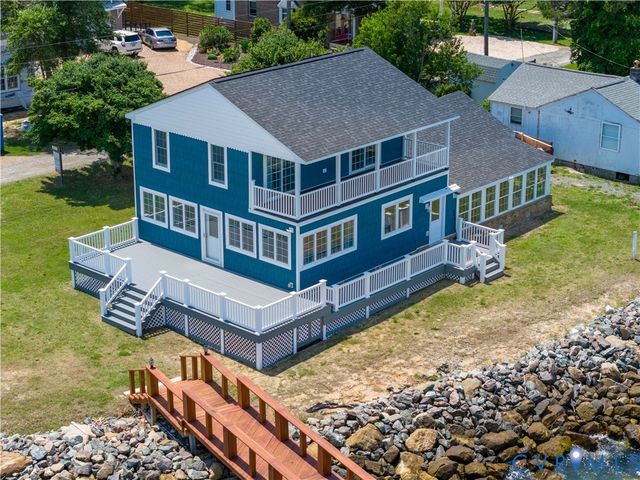 154 Riverside Dr, Deltaville, VA 23043