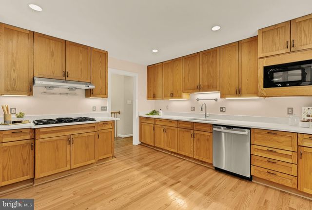 8407 GEORGIAN WAY, Annandale, VA 22003