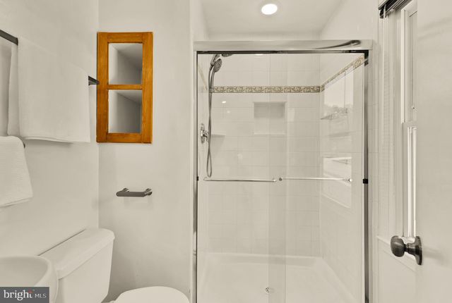 8407 GEORGIAN WAY, Annandale, VA 22003