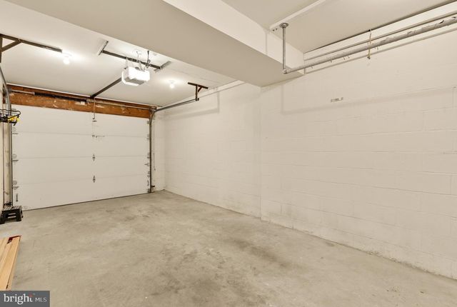 8407 GEORGIAN WAY, Annandale, VA 22003