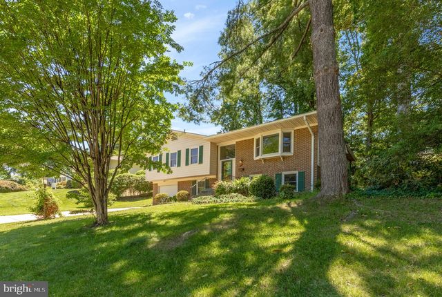 8407 GEORGIAN WAY, Annandale, VA 22003