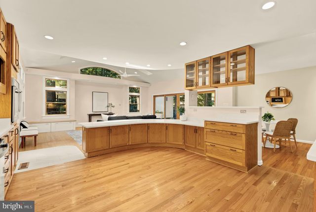 8407 GEORGIAN WAY, Annandale, VA 22003