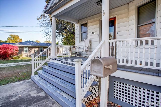 918 5th Street, Carrollton, IL 62016