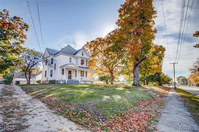 918 5th Street, Carrollton, IL 62016