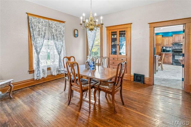 918 5th Street, Carrollton, IL 62016