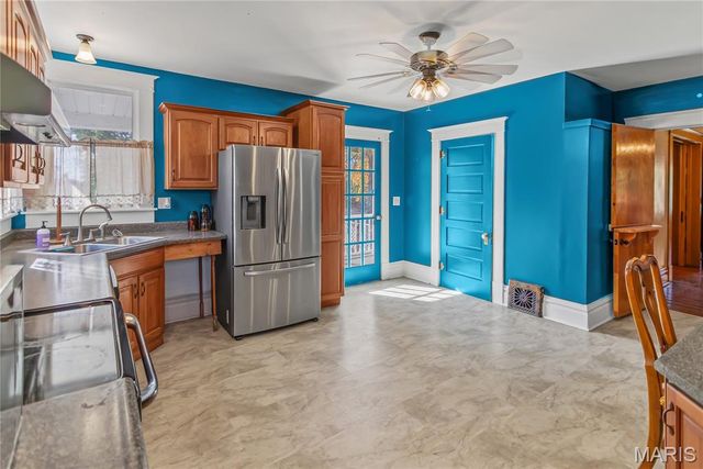 918 5th Street, Carrollton, IL 62016