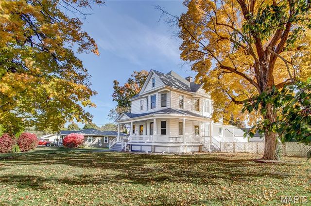 918 5th Street, Carrollton, IL 62016