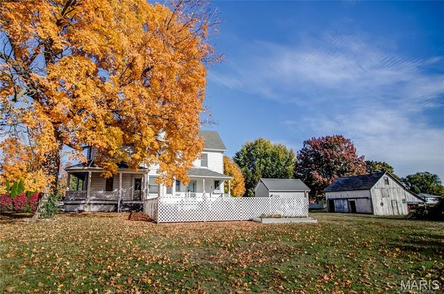 918 5th Street, Carrollton, IL 62016