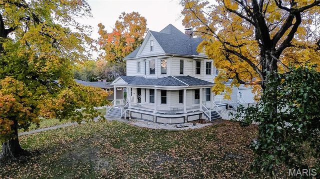 918 5th Street, Carrollton, IL 62016