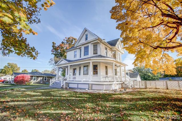 918 5th Street, Carrollton, IL 62016