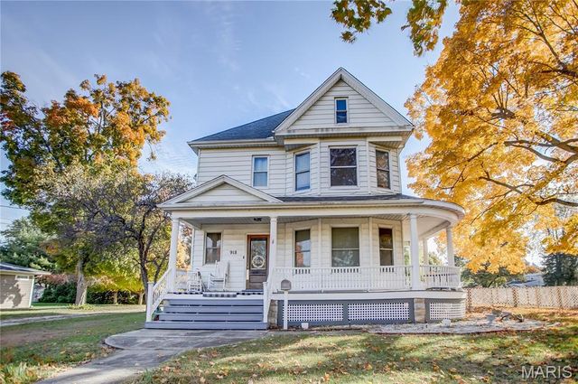 918 5th Street, Carrollton, IL 62016