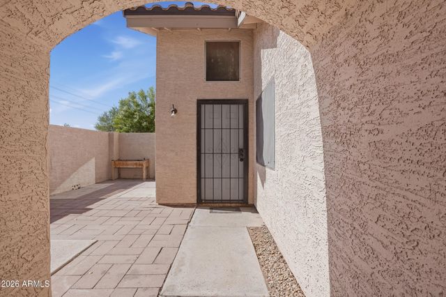 2019 W LEMON TREE Place 1102, Chandler, AZ 85224
