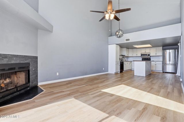 2019 W LEMON TREE Place 1102, Chandler, AZ 85224