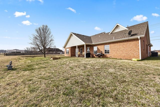 1601 Viney Grove Road, Prairie Grove, AR 72753