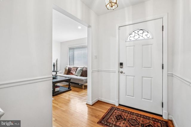 3210 PATRICK HENRY DR, Falls Church, VA 22044