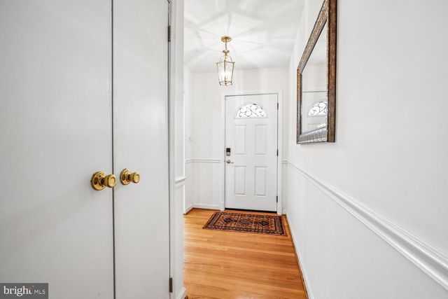 3210 PATRICK HENRY DR, Falls Church, VA 22044