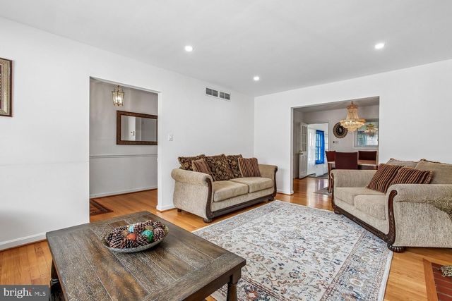 3210 PATRICK HENRY DR, Falls Church, VA 22044
