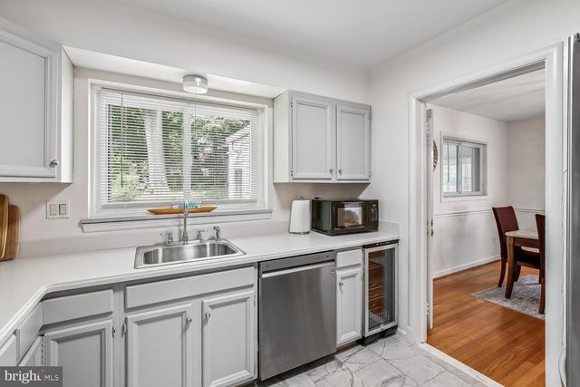 3210 PATRICK HENRY DR, Falls Church, VA 22044