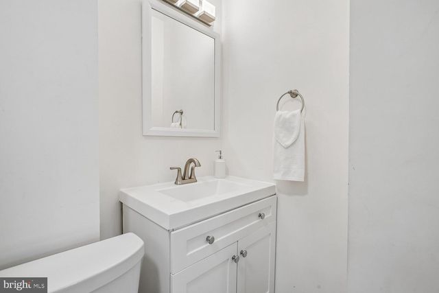 3210 PATRICK HENRY DR, Falls Church, VA 22044