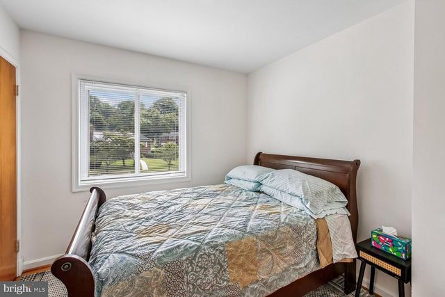 3210 PATRICK HENRY DR, Falls Church, VA 22044