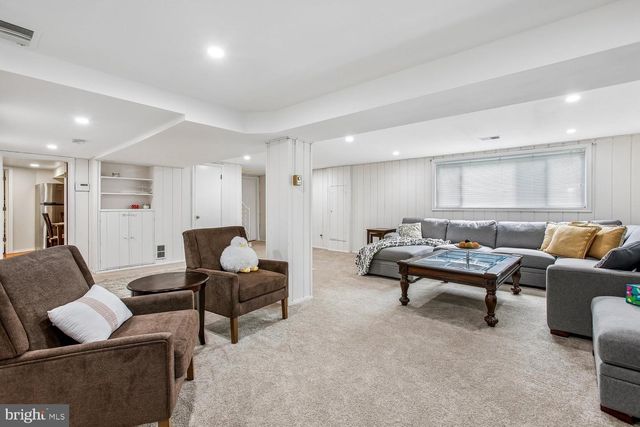 3210 PATRICK HENRY DR, Falls Church, VA 22044
