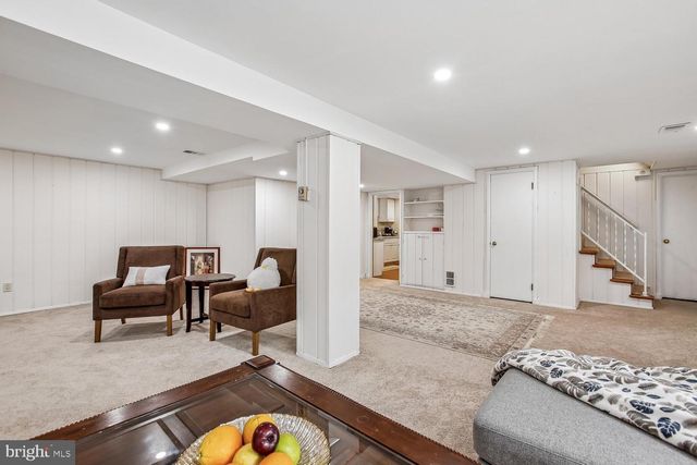 3210 PATRICK HENRY DR, Falls Church, VA 22044