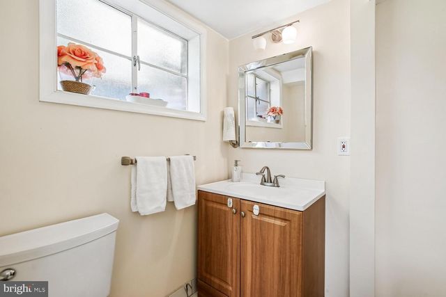 3210 PATRICK HENRY DR, Falls Church, VA 22044