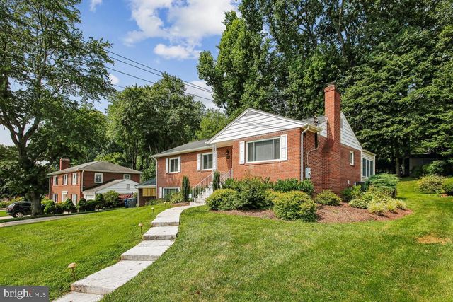 3210 PATRICK HENRY DR, Falls Church, VA 22044