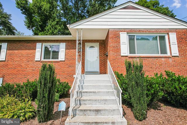 3210 PATRICK HENRY DR, Falls Church, VA 22044
