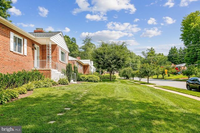3210 PATRICK HENRY DR, Falls Church, VA 22044