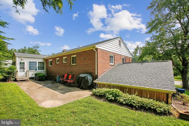 3210 PATRICK HENRY DR, Falls Church, VA 22044