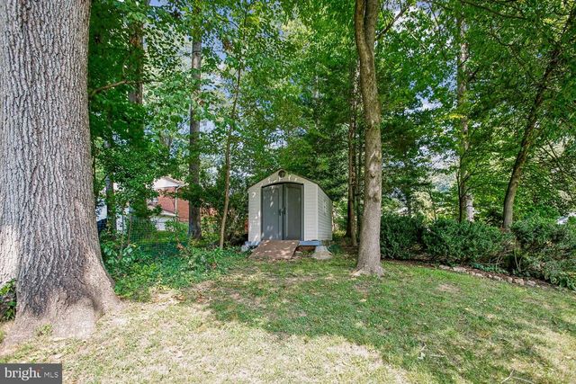 3210 PATRICK HENRY DR, Falls Church, VA 22044