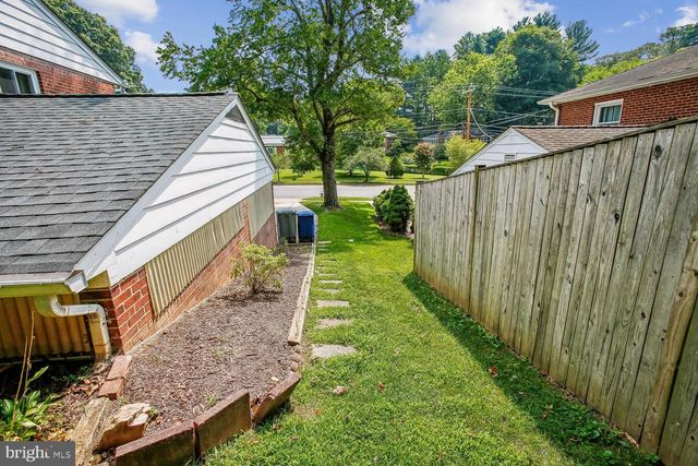 3210 PATRICK HENRY DR, Falls Church, VA 22044