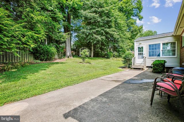 3210 PATRICK HENRY DR, Falls Church, VA 22044