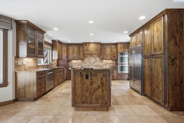 2808 Lapierre Canyon Dr., Kennewick, WA 99338