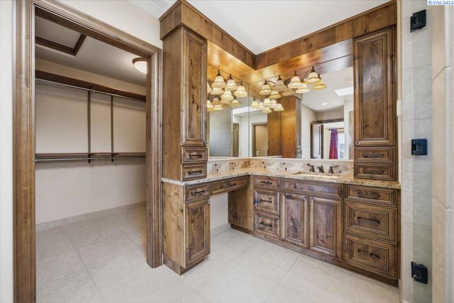 2808 Lapierre Canyon Dr., Kennewick, WA 99338