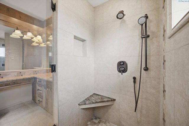 2808 Lapierre Canyon Dr., Kennewick, WA 99338