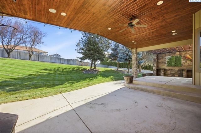 2808 Lapierre Canyon Dr., Kennewick, WA 99338